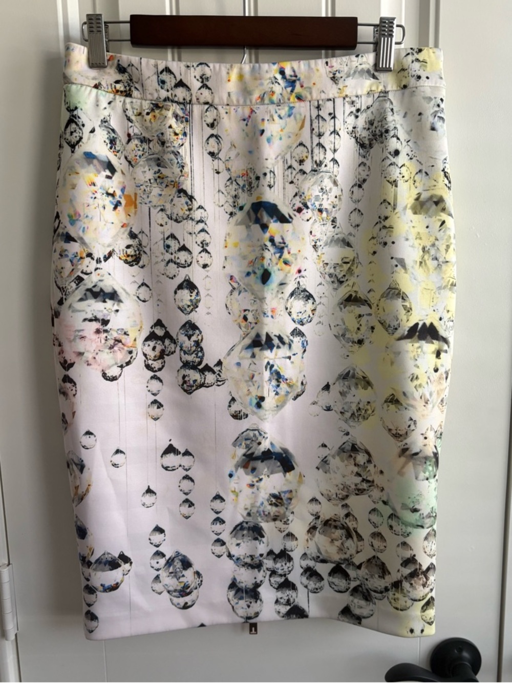 Ted Baker White Pencil Skirt with Multicolor Abstract Print